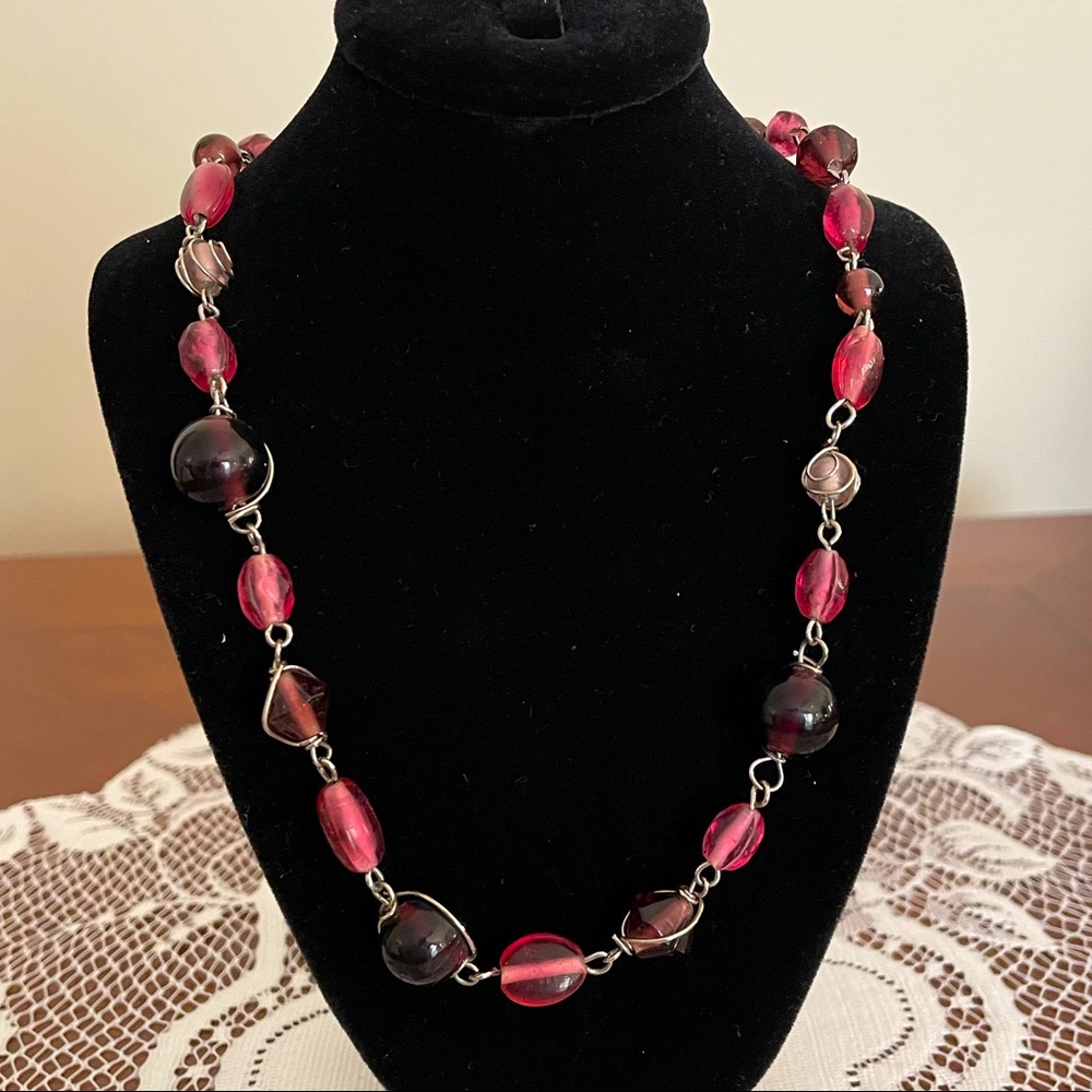 Beaded Necklace in Shades of Rose